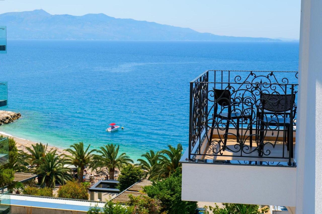 Image: Seawave Hotel