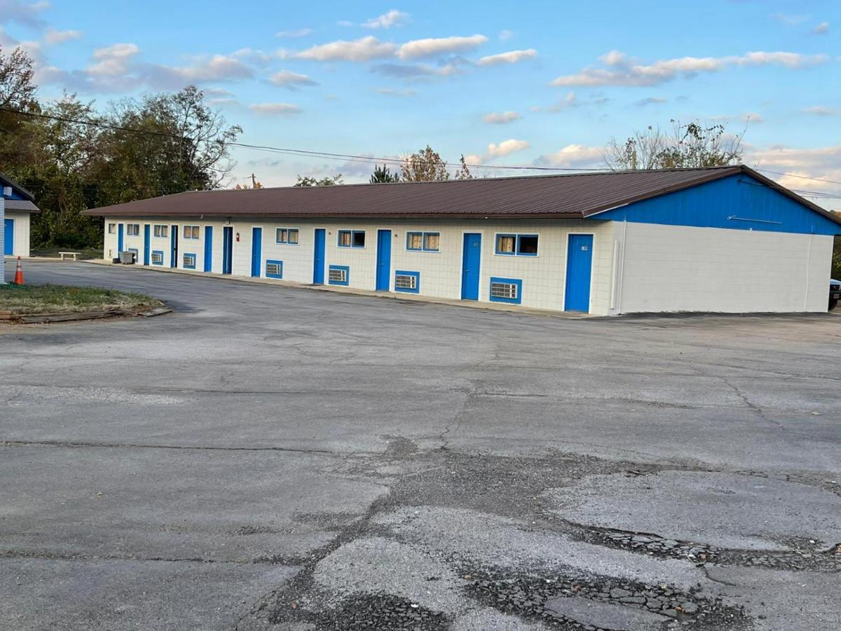 Budget Inn & Suites — photo 5