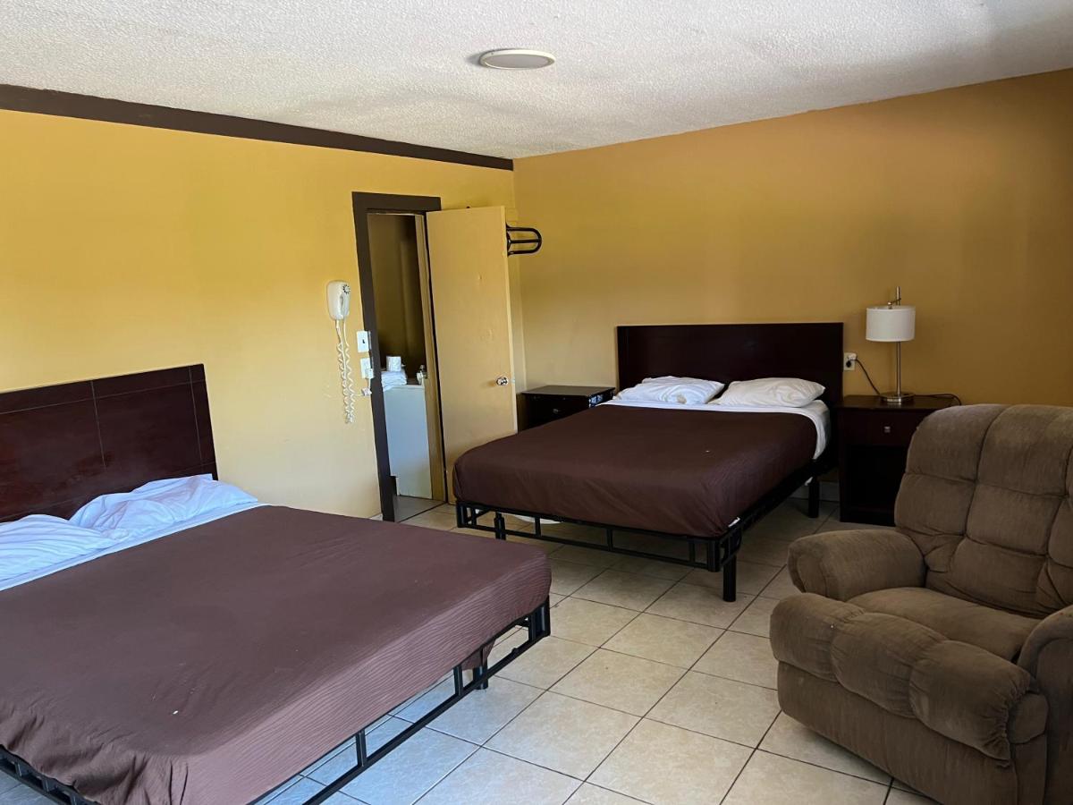 Budget Inn & Suites — photo 11