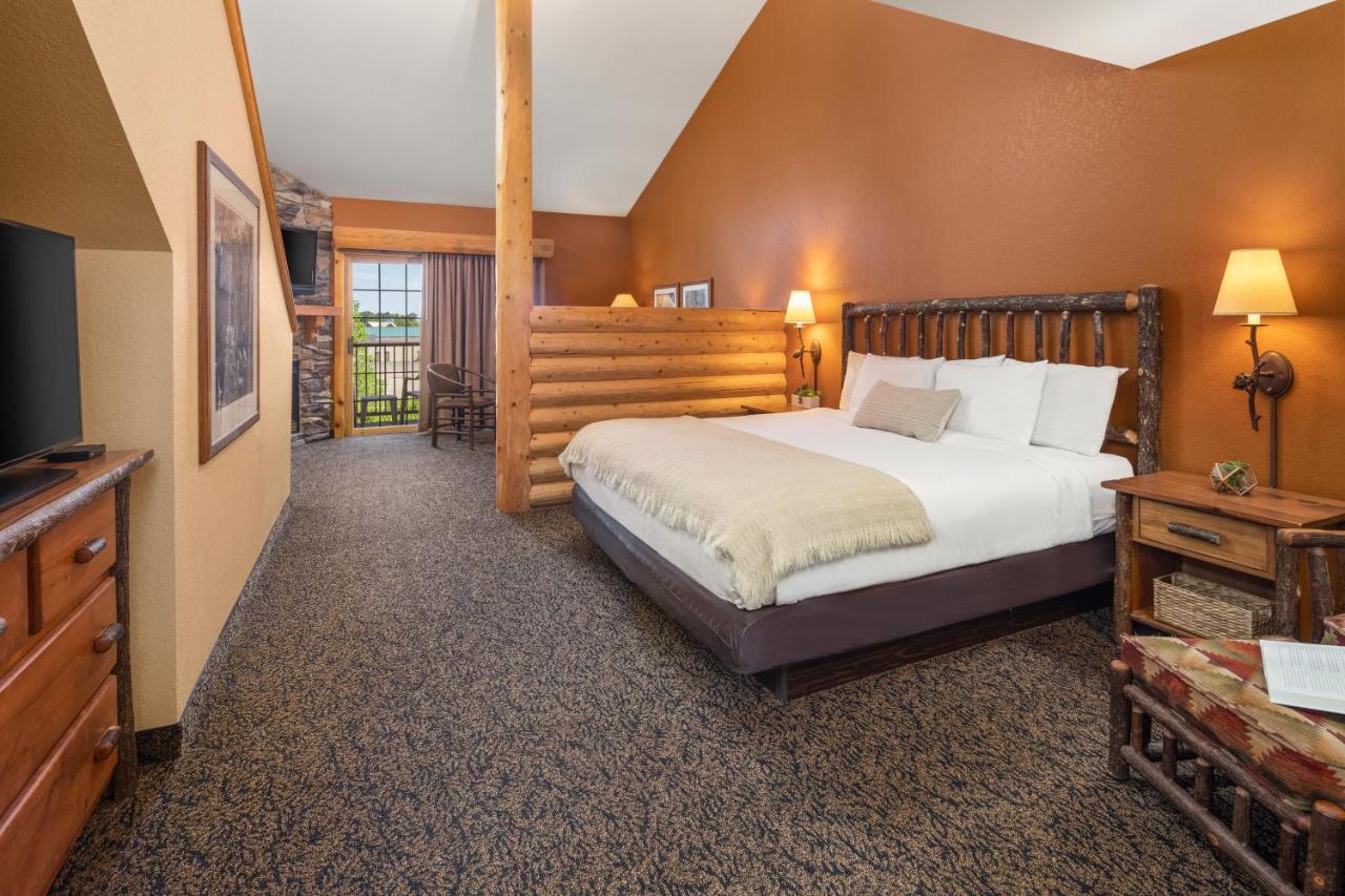bantr Grand Hotel Wausau - Rothschild — photo 17
