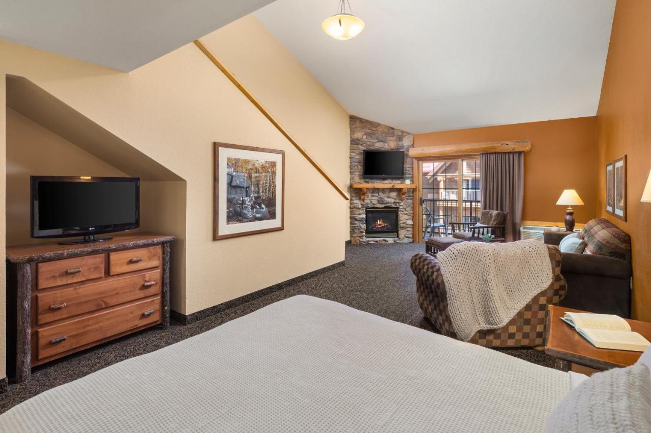 bantr Grand Hotel Wausau - Rothschild — photo 20