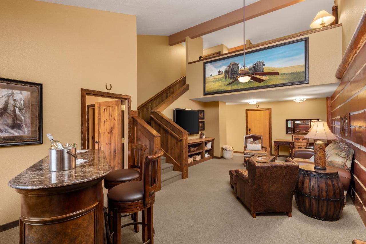 bantr Grand Hotel Wausau - Rothschild — photo 8
