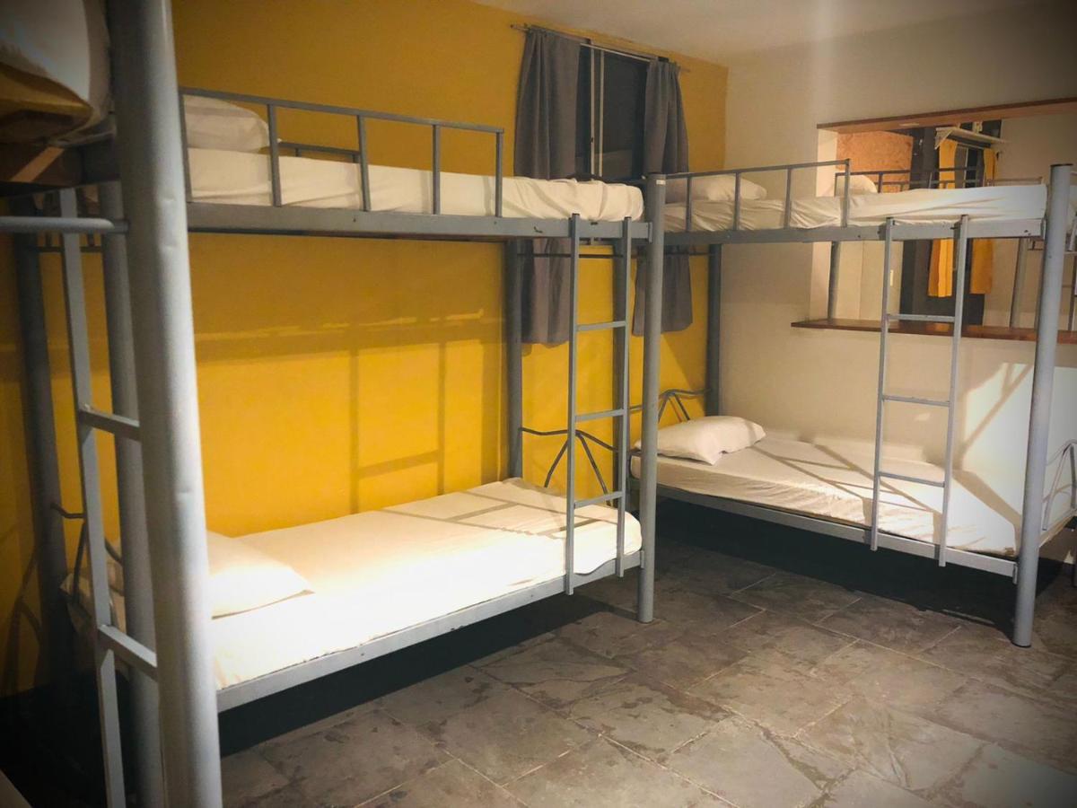 Por el Mundo Hostel photo