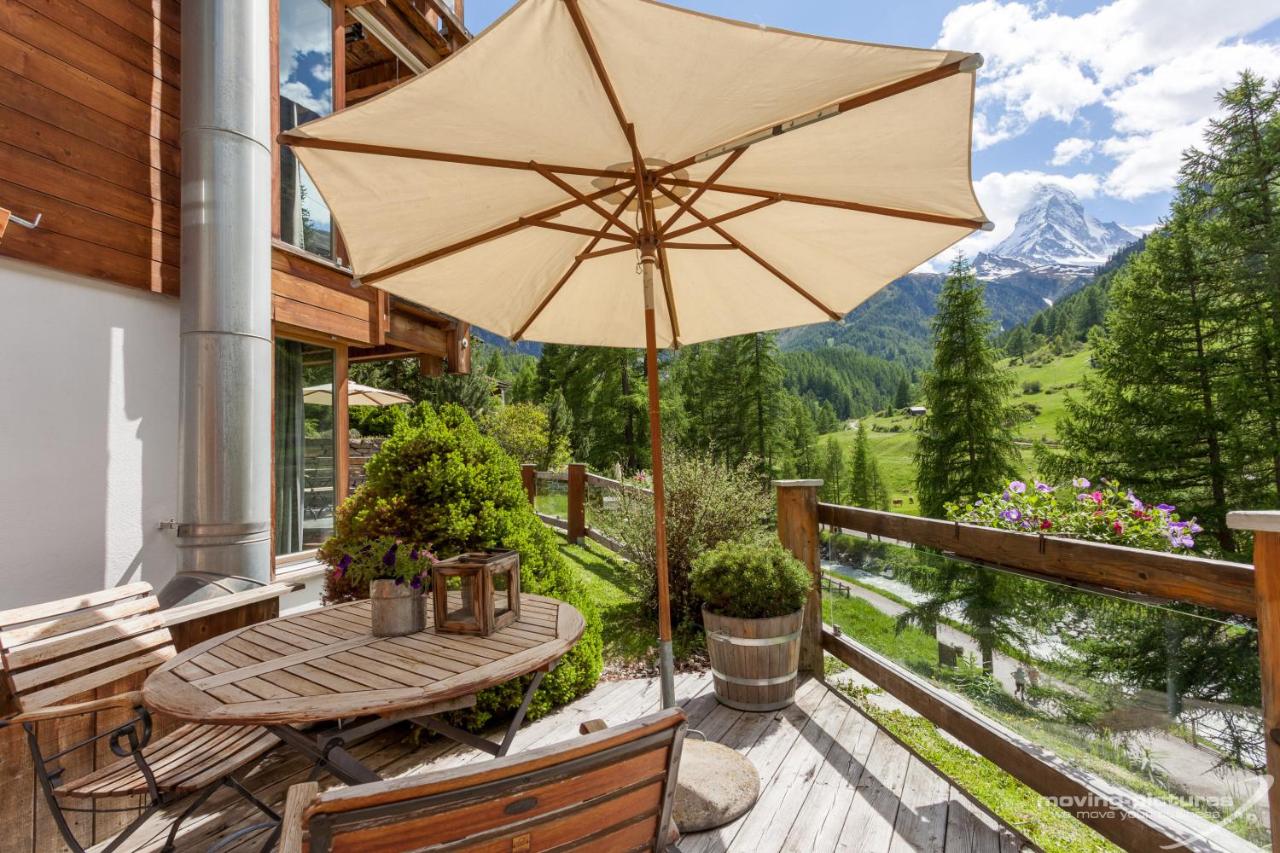Suitenhotel Zurbriggen photo