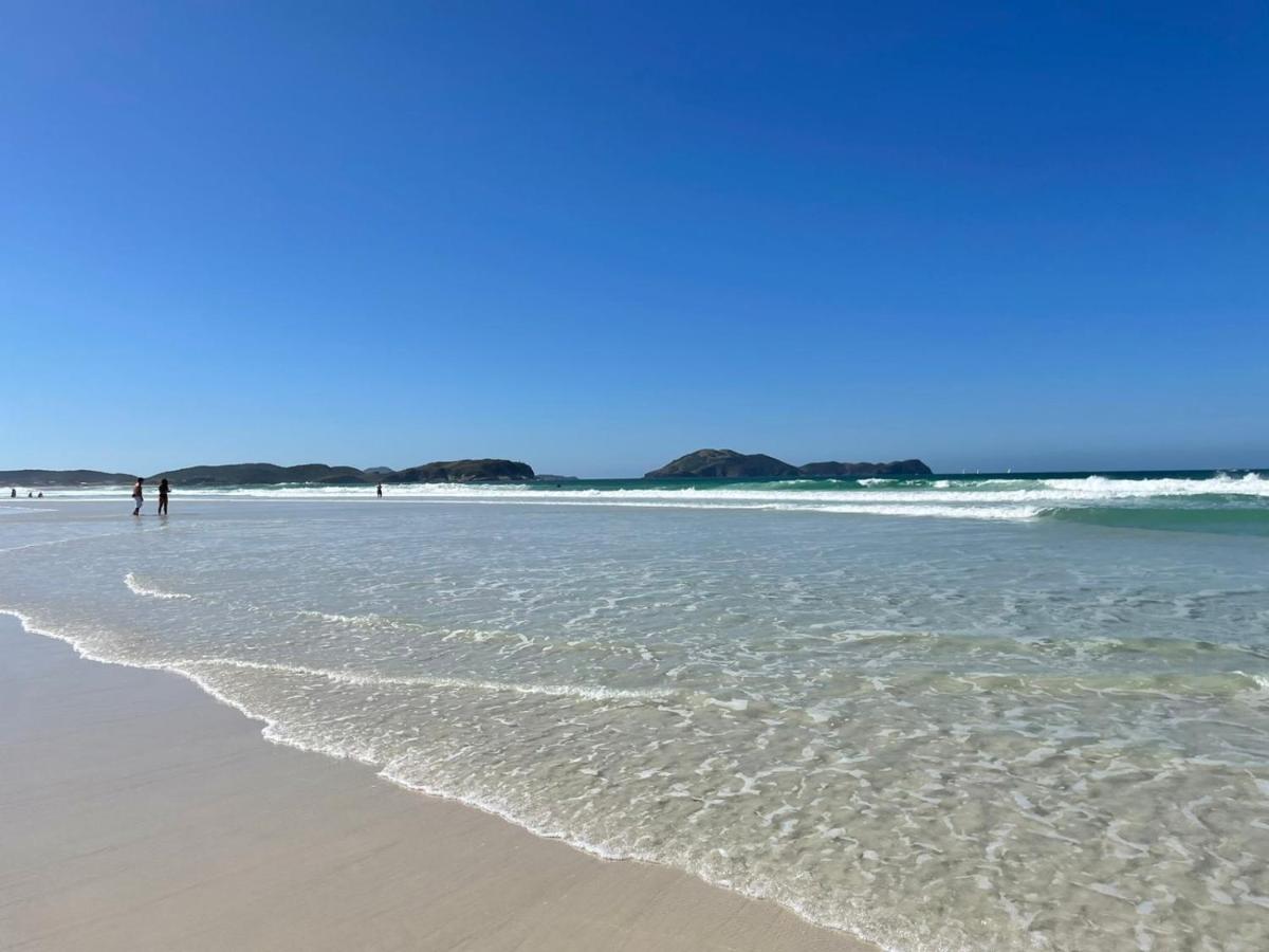 Beach: 150 metros da orla, Praia do Forte, frente à Feira Artesanato