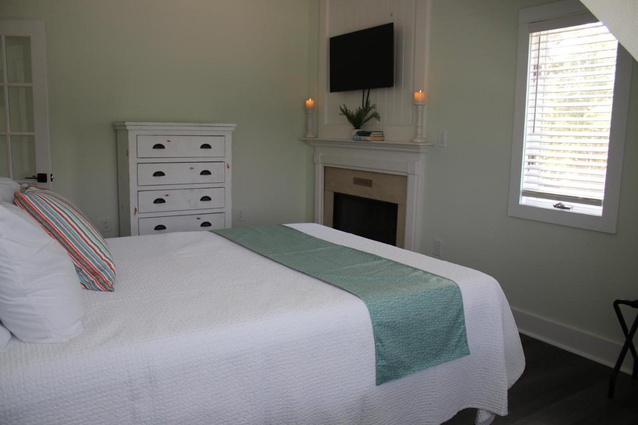 Wild Horse Inn — photo 12