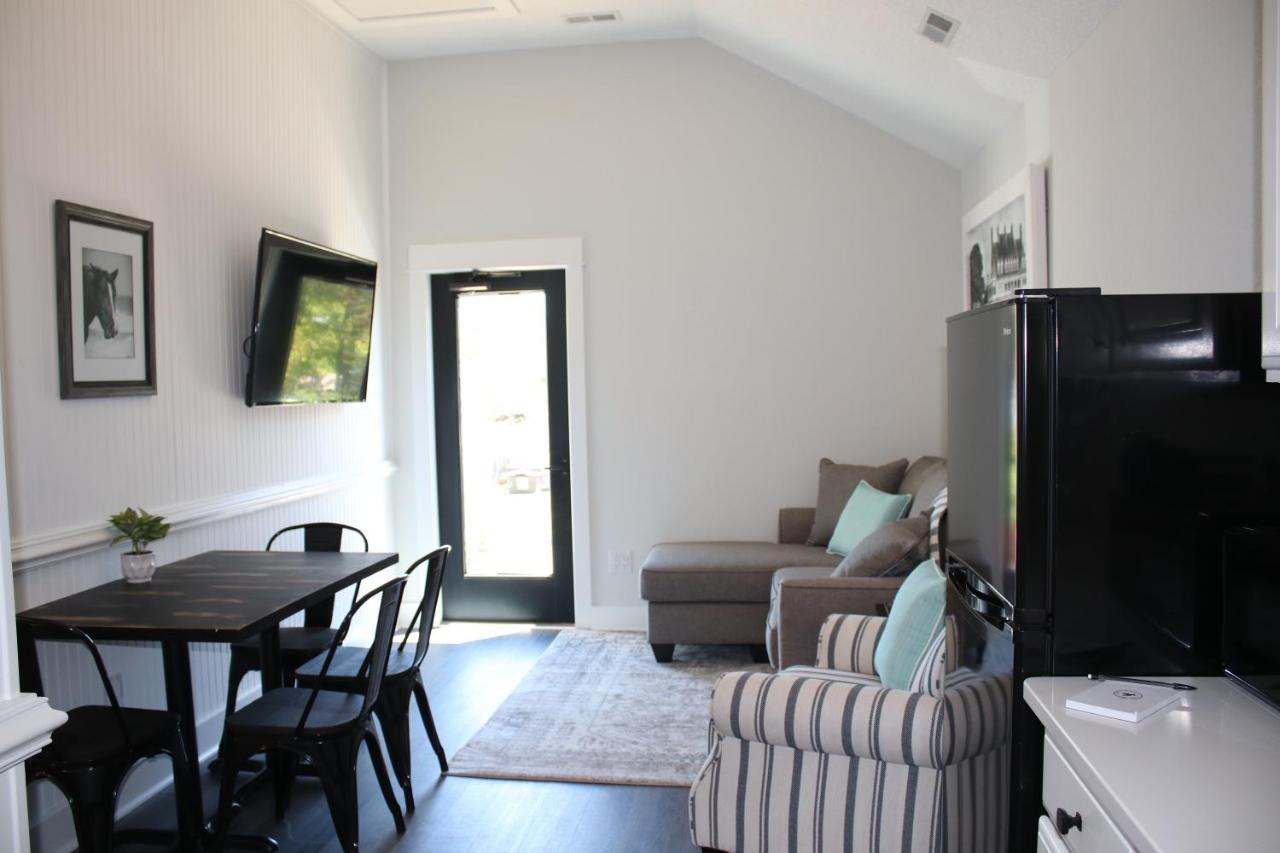Wild Horse Inn — photo 14