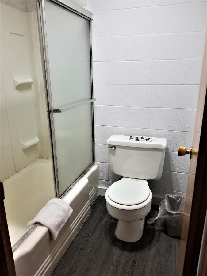Town House Motor Inn — photo 8