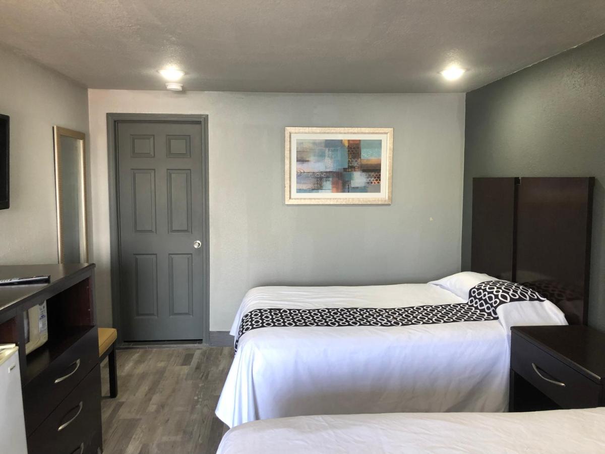 Budget Inn Valparaiso — photo 10