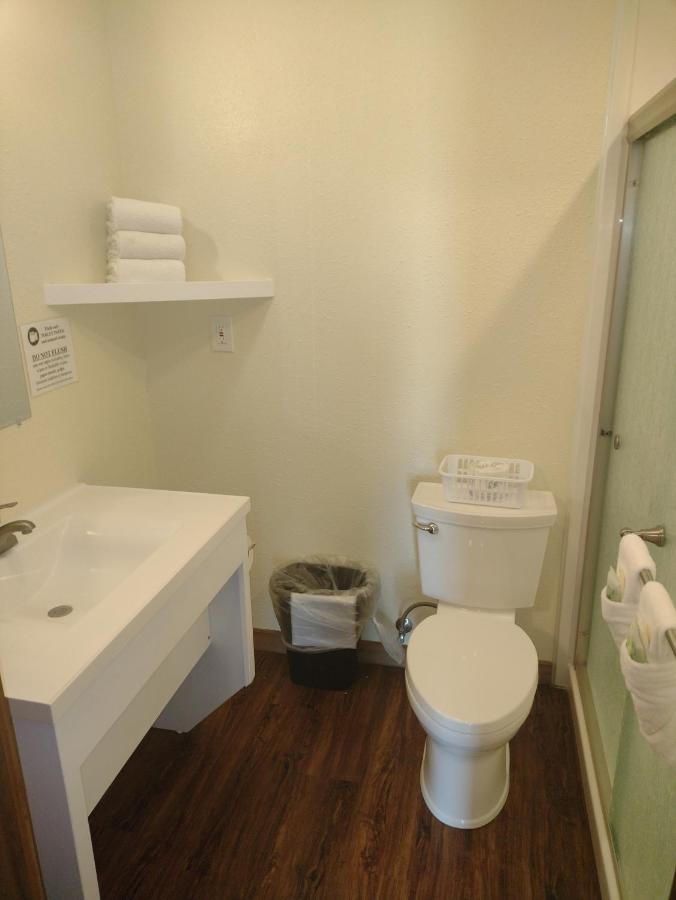 Yellowfin Inn — photo 14