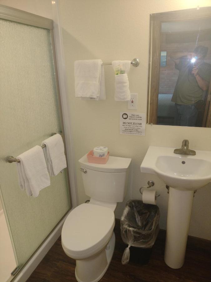 Yellowfin Inn — photo 12