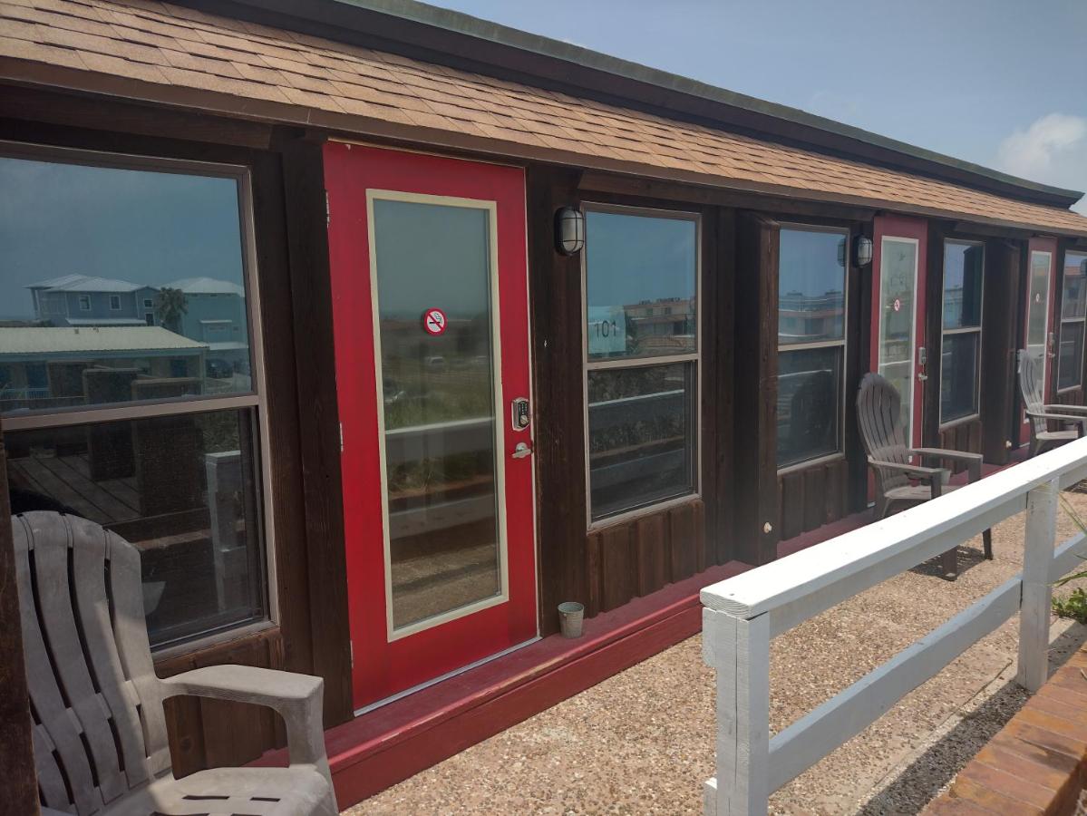 Yellowfin Inn — photo 24