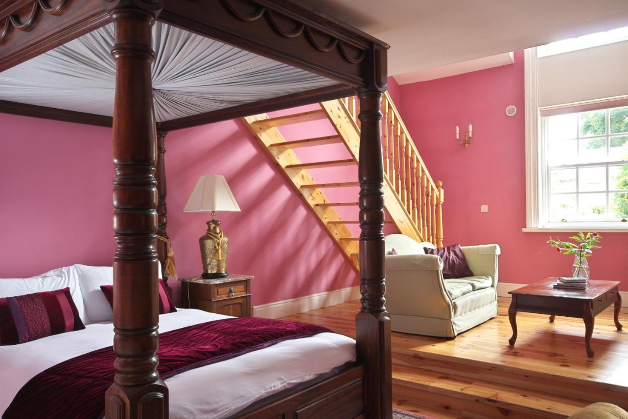 Viewmount House, Longford Town