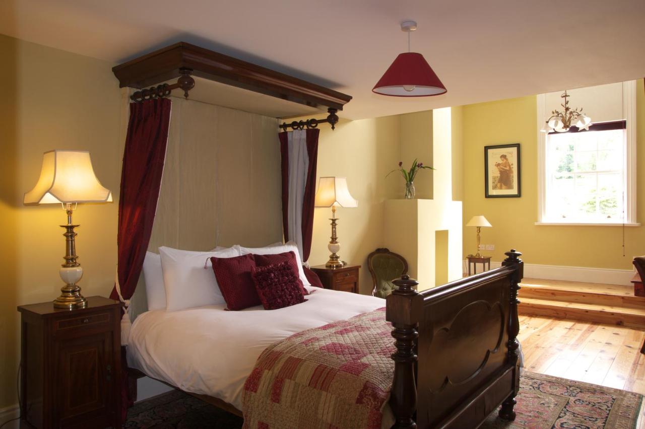 Viewmount House, Longford Town