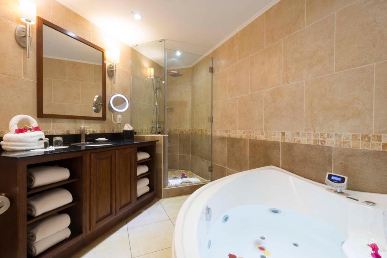 Divi Aruba Phoenix Beach Resort photo