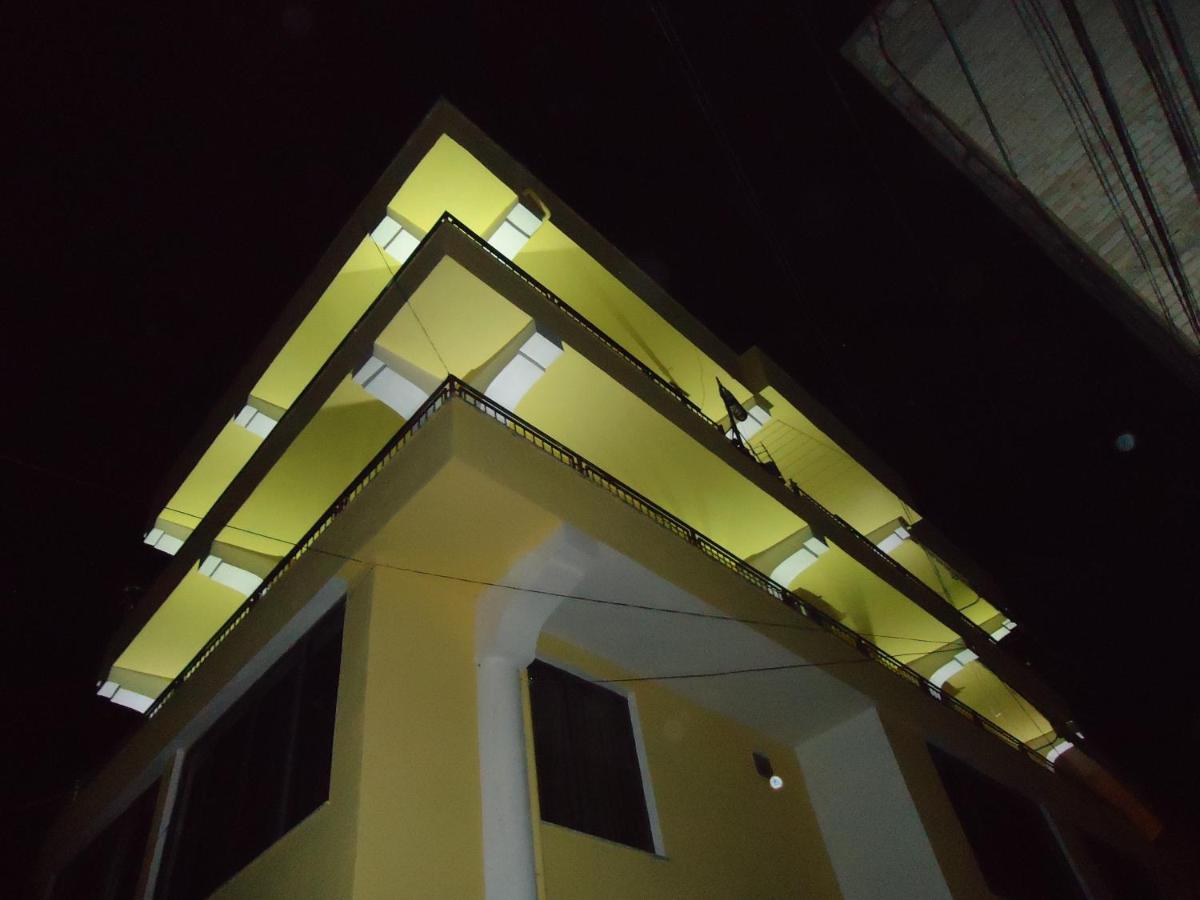 Central Apartments Shoshi photo