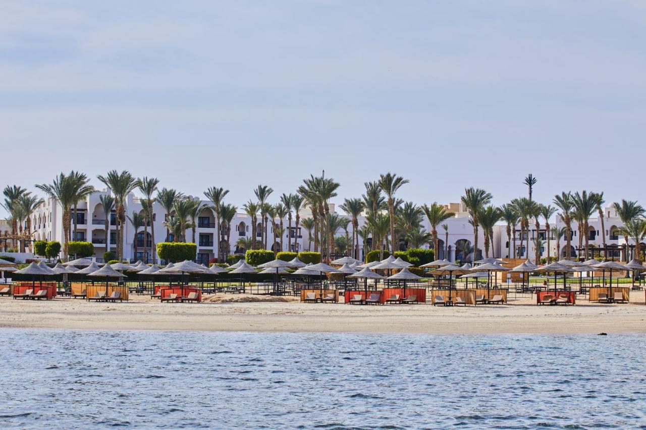 Beach: Oasis Port Ghalib - By Pickalbatros