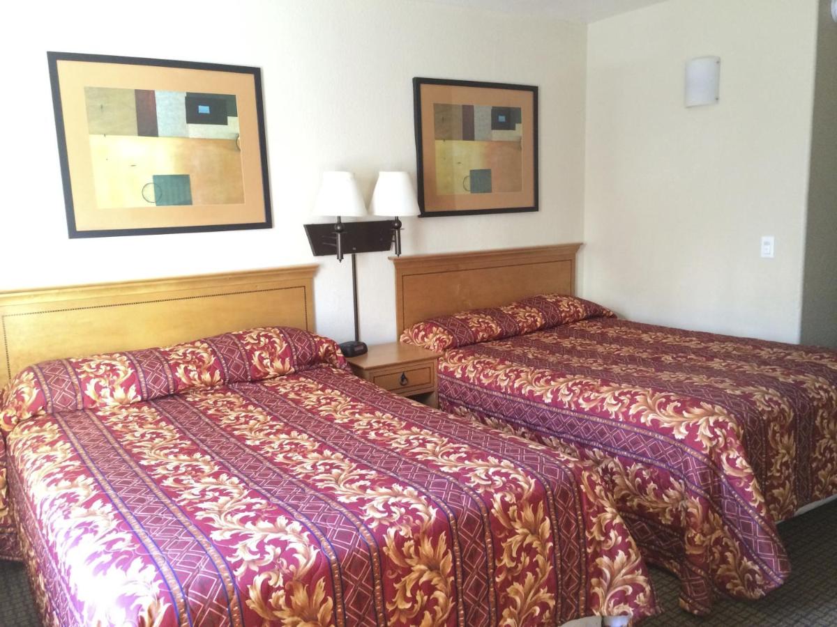 Economy Inn — photo 15