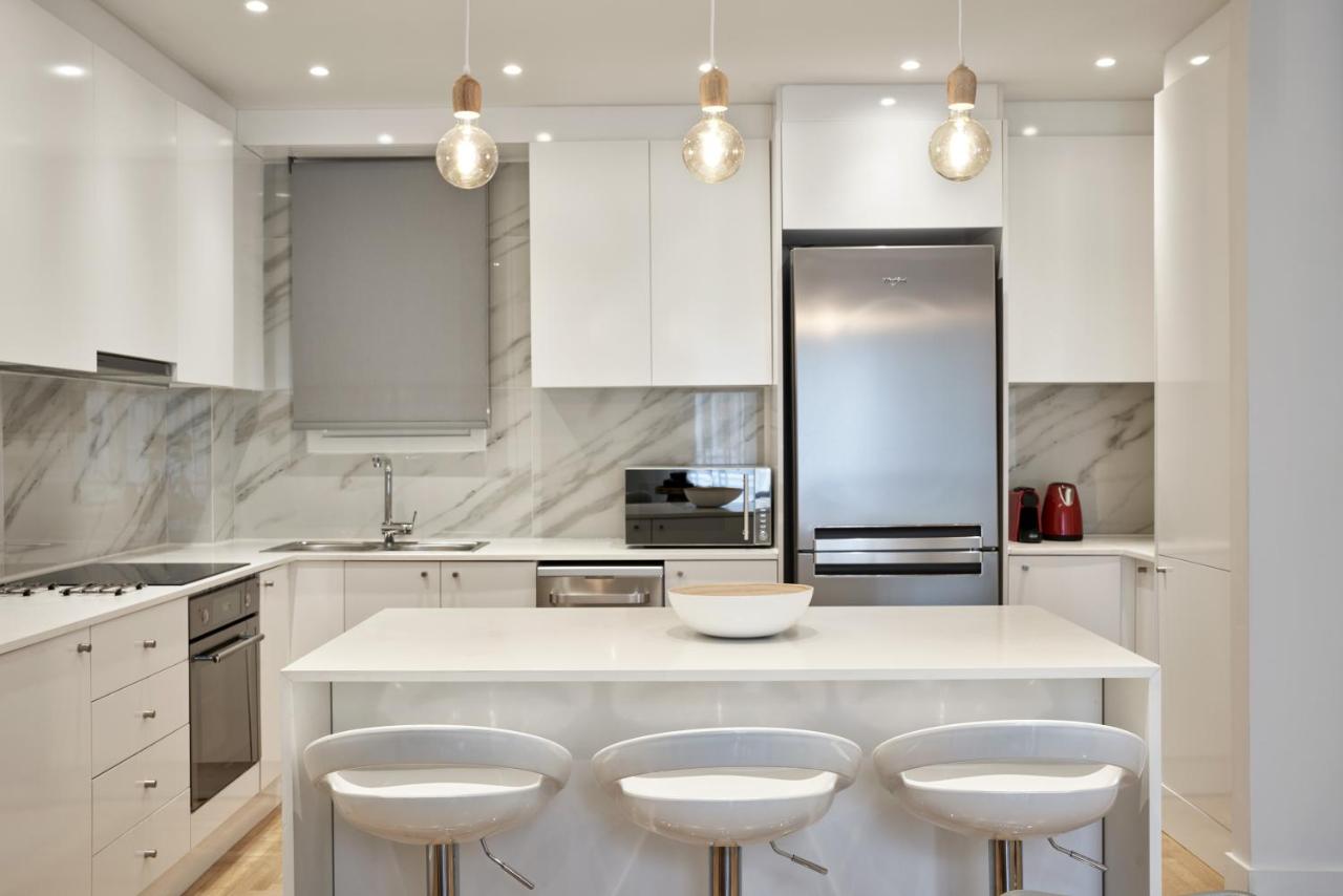 Spacious 2bd Apt in Prime Location next to Divani - 3