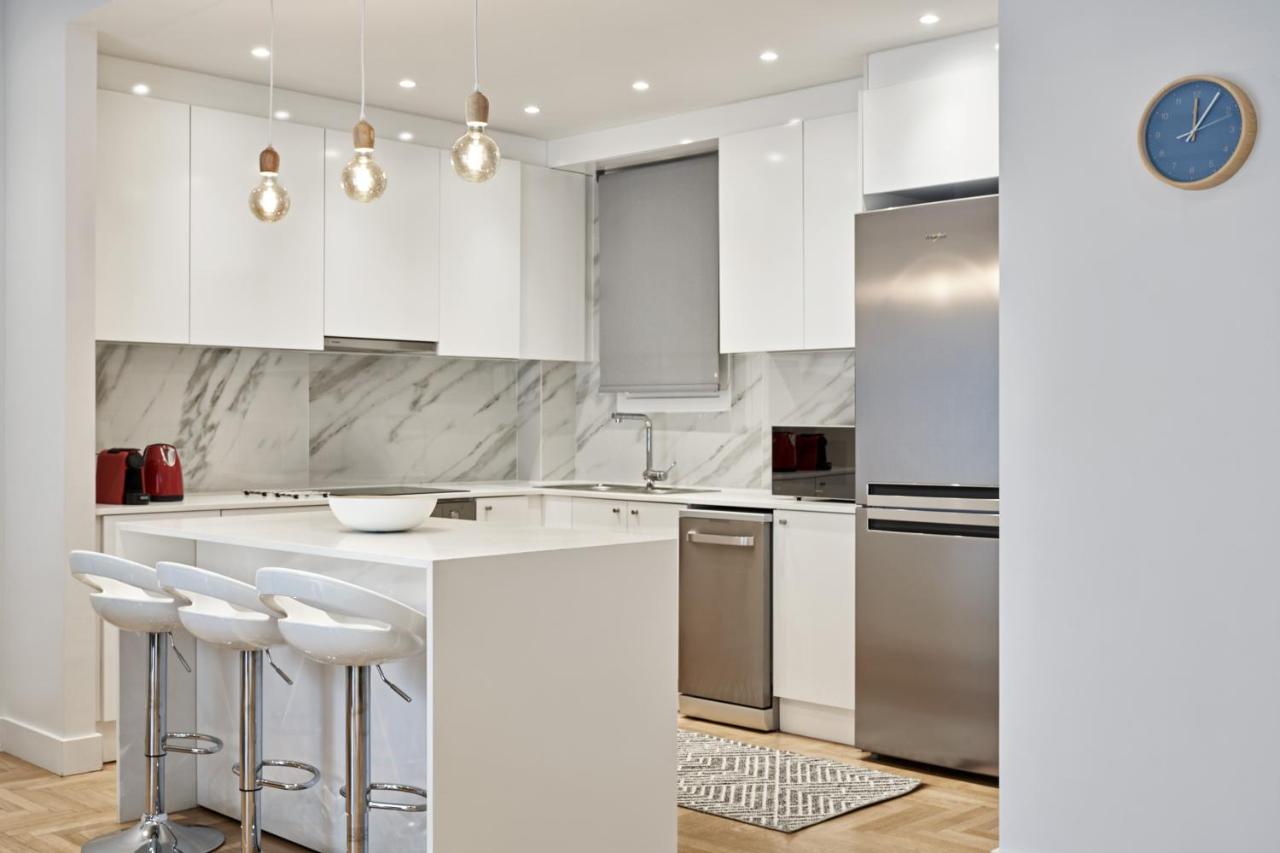 Spacious 2bd Apt in Prime Location next to Divani - 4