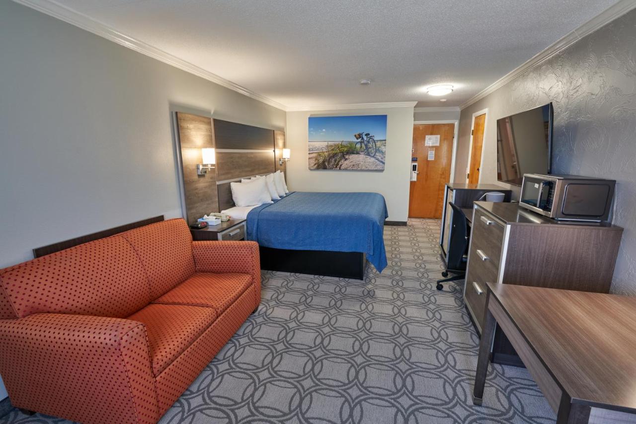 Ambassador Inn and Suites — photo 2