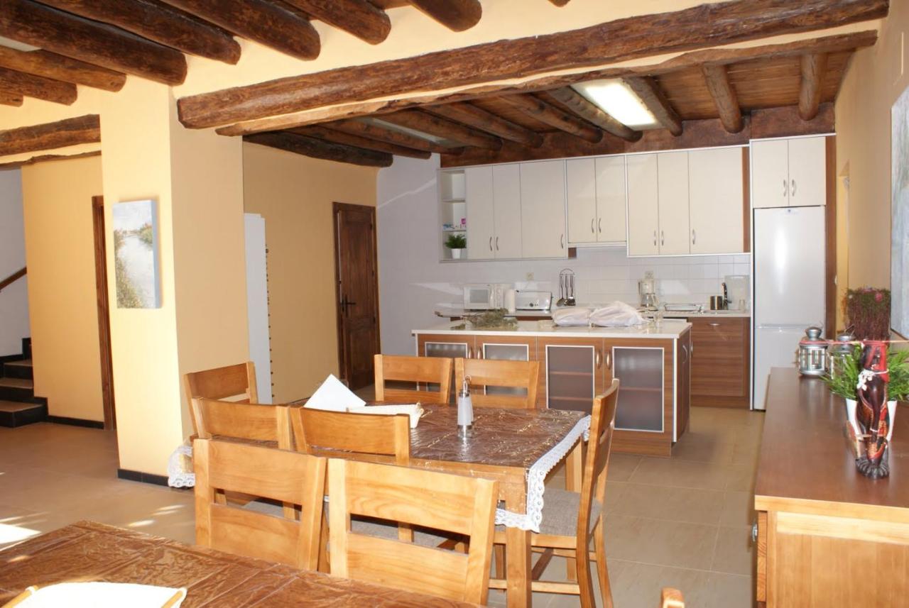 Casa Omiste la Pardina, Rasal, Sepanyol - Booking.com