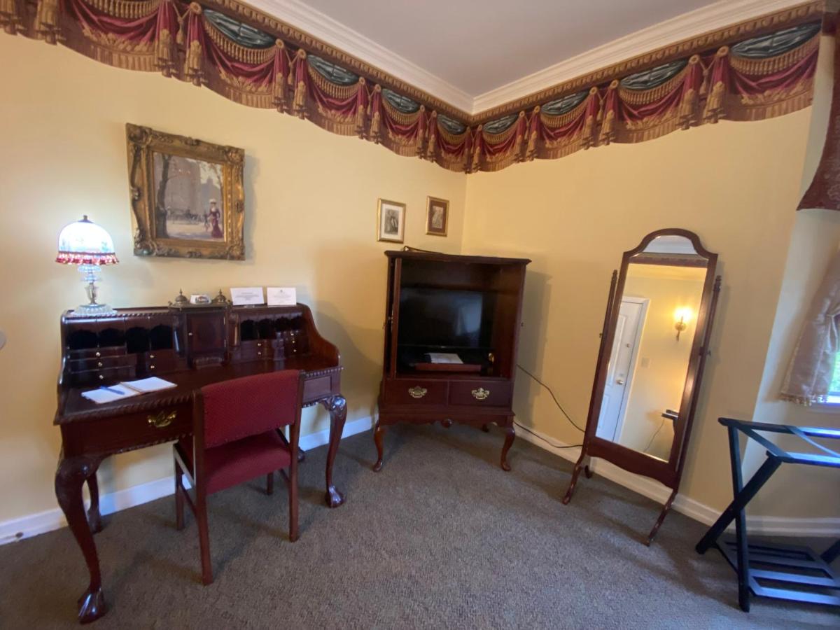 The Cypress Inn — photo 20