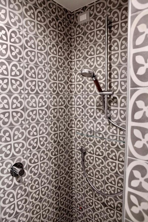 Ca Spada 2 Bedrooms & 2 Bathrooms Venice Apartment - 3