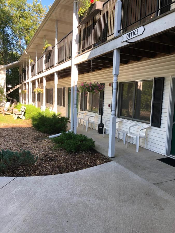 Parkside Inn — photo 13