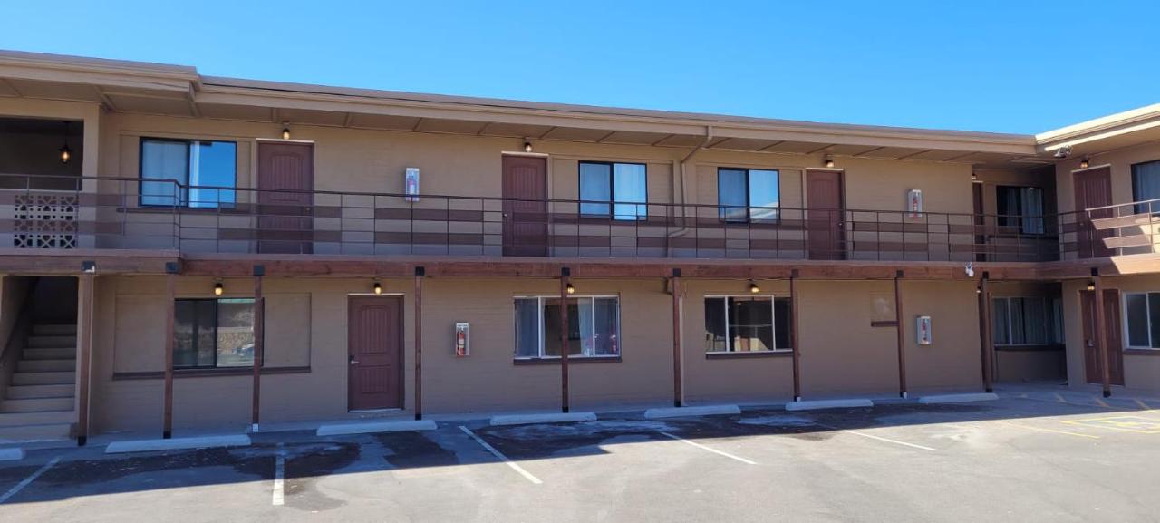 CASTLE ROCK — photo 12