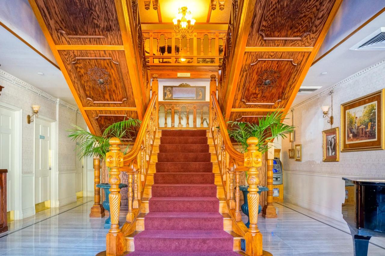 Horton Grand Hotel — photo 23