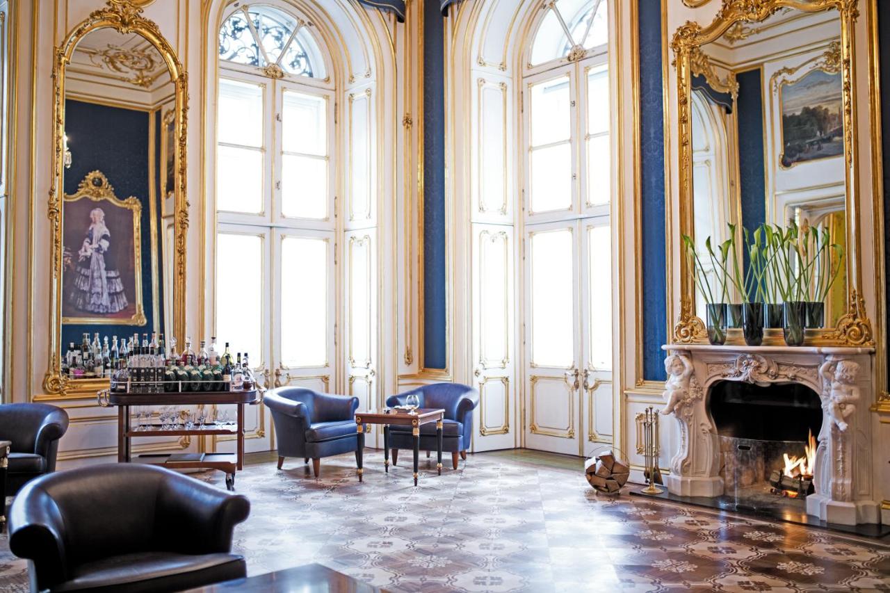 Palais Coburg Hotel photo