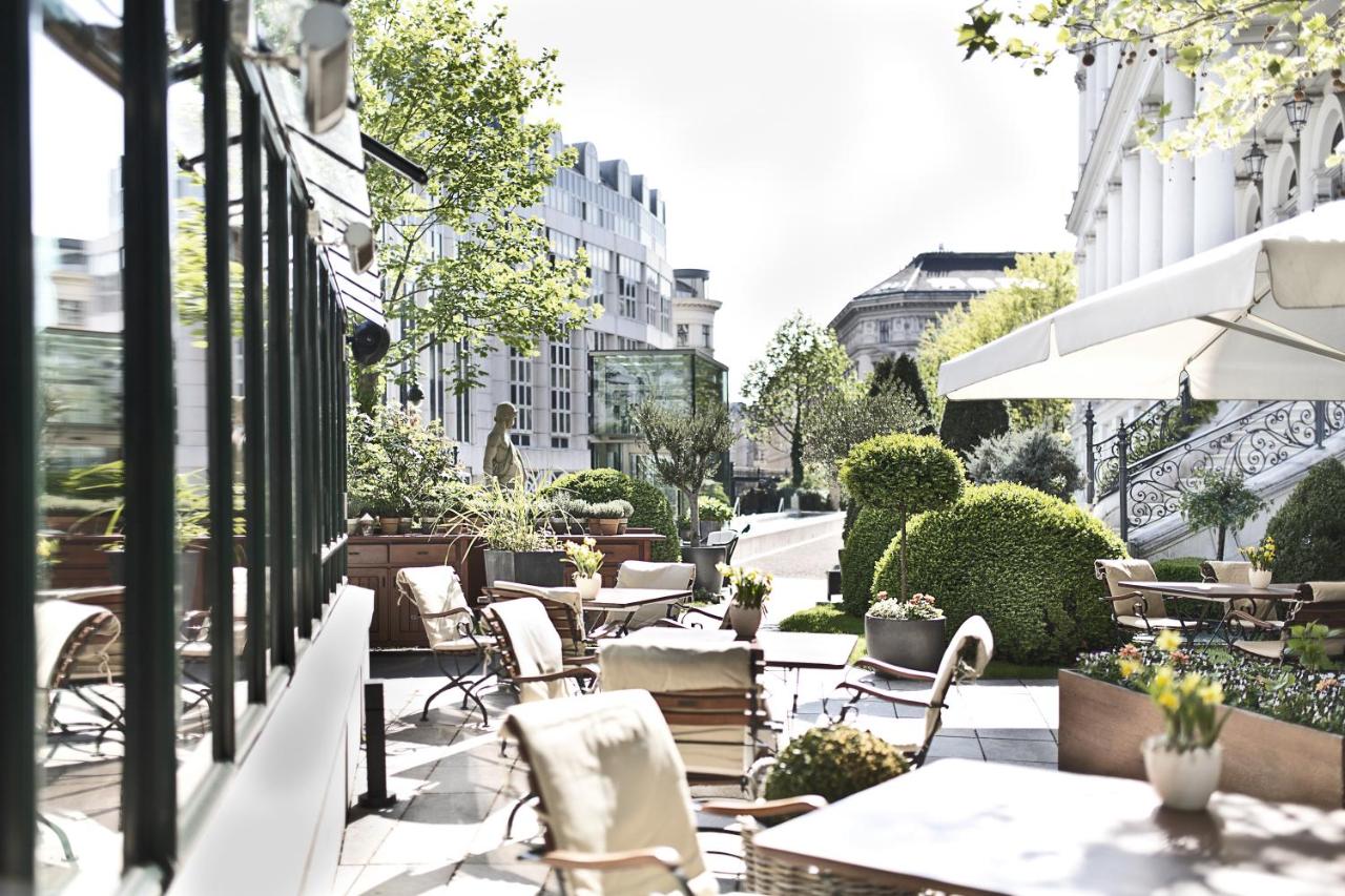 Palais Coburg Hotel photo