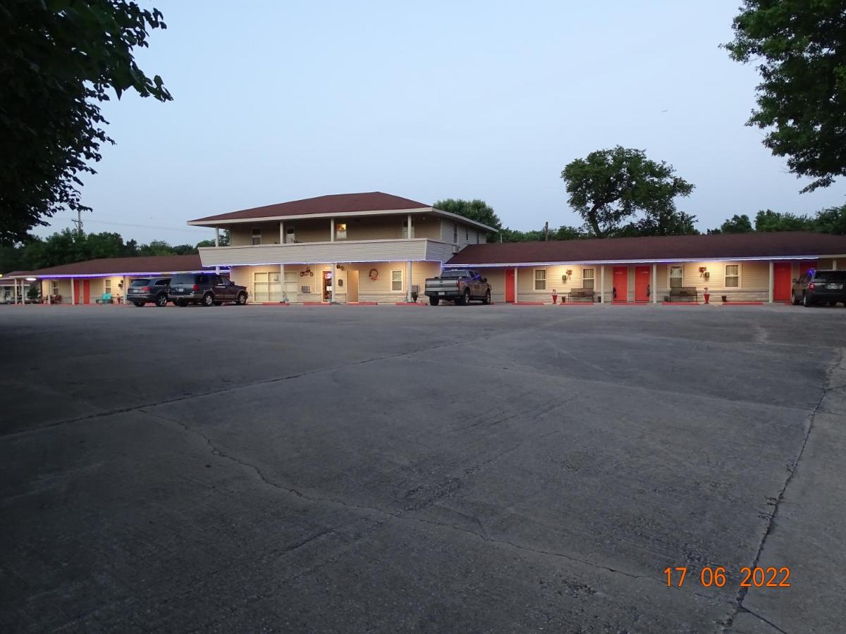 Best Budget Inn — photo 14