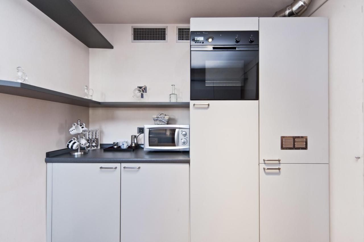 Elegant Apartment with Lift in 17th-Century Palace, Walk to St Marks Square - 2