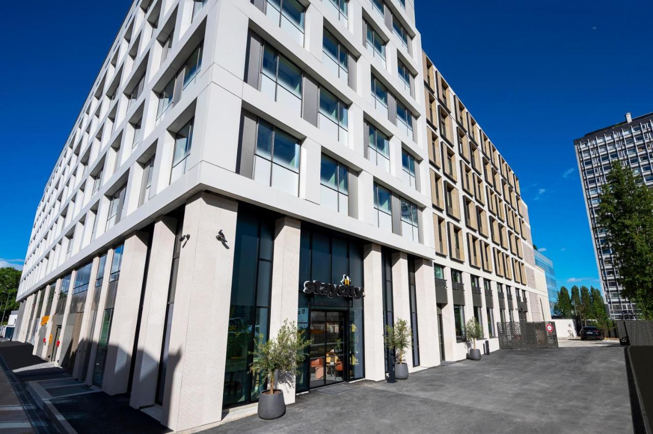 Staycity Aparthotels Paris La Defense