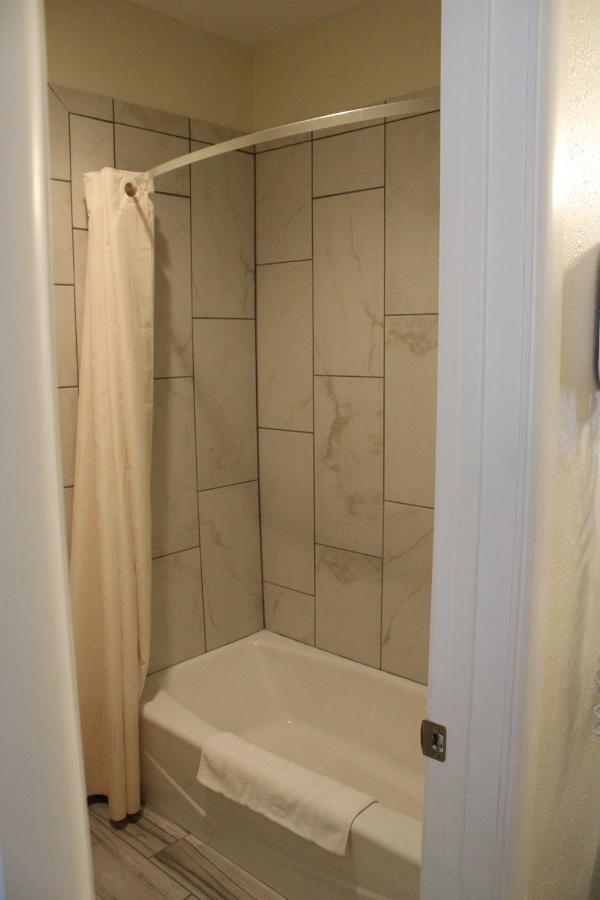American Travel Inn — photo 11