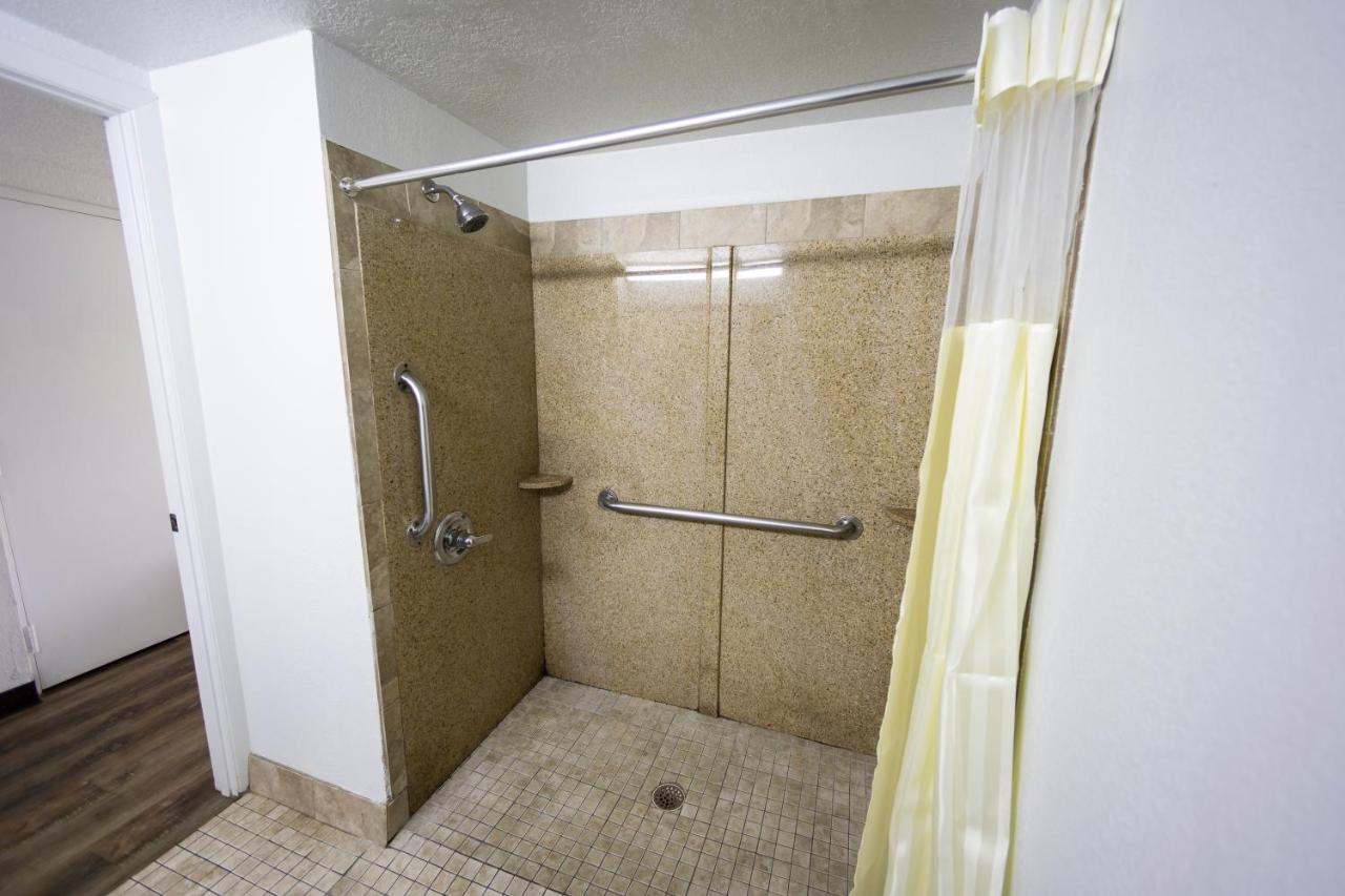 Seabreeze Motel — photo 14