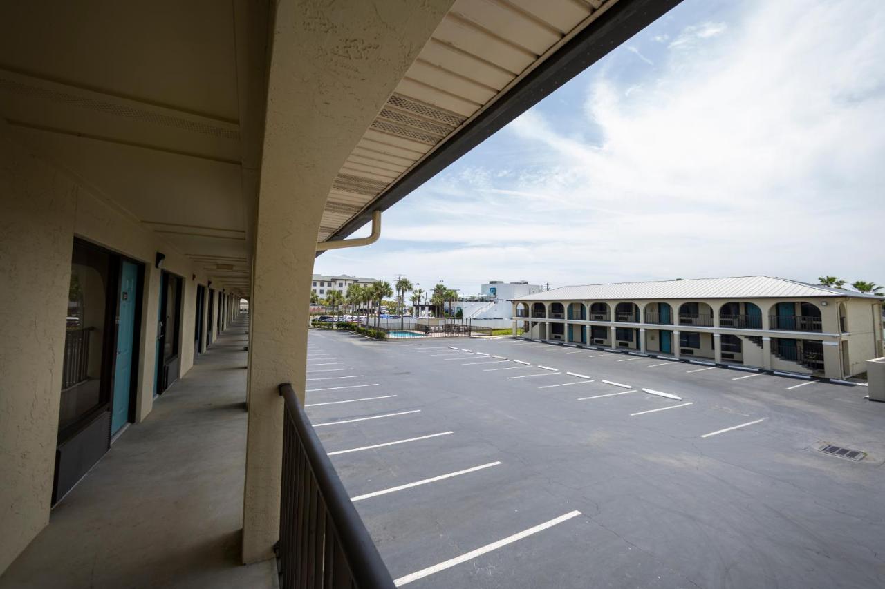 Seabreeze Motel — photo 21