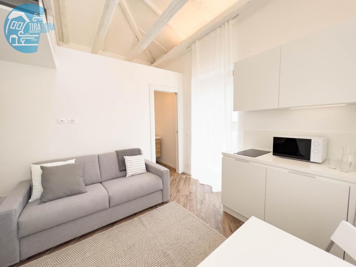 Basovizza 3 Angelica Tirabora Short Rent - 4