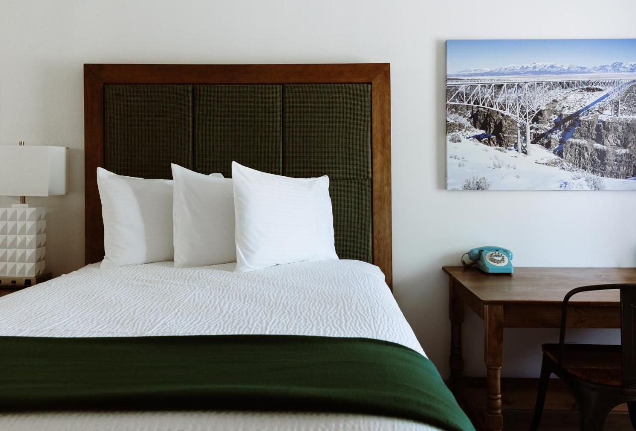 Taos Valley Lodge — photo 17