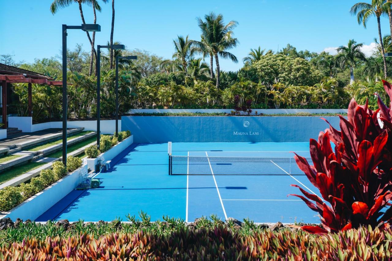 Tennis court: Mauna Lani, Auberge Resorts Collection