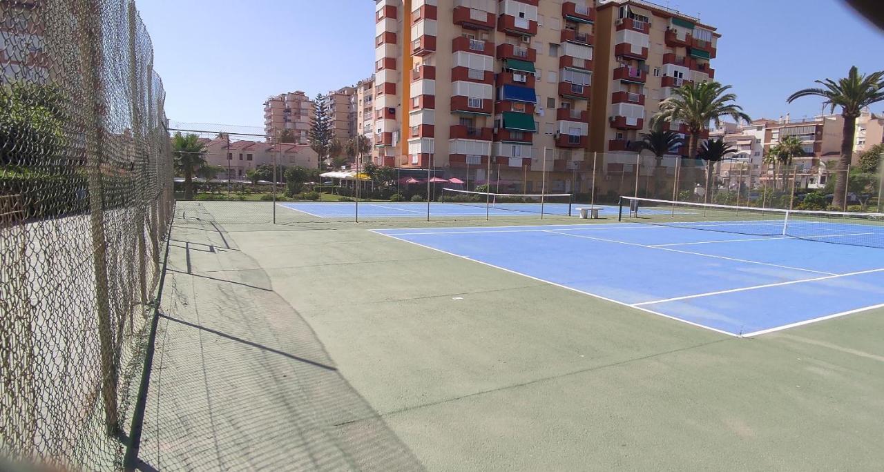 Tennis court: Precioso Estudio a 50 Metros de la Playa