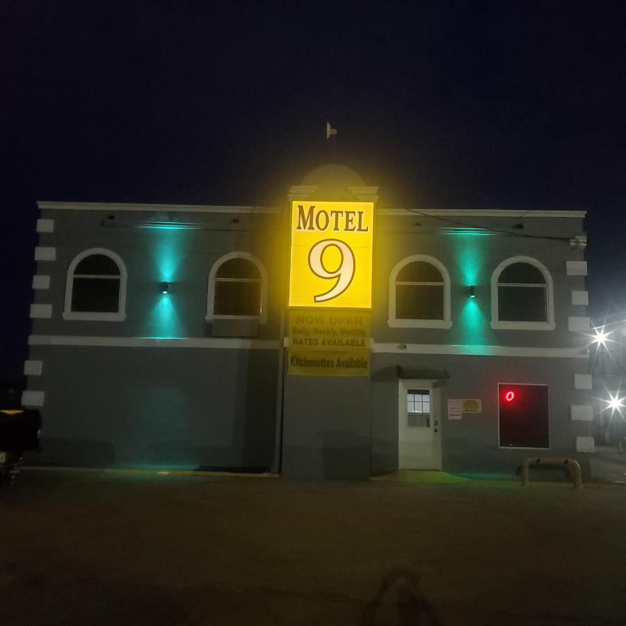 Motel 9 — photo 17