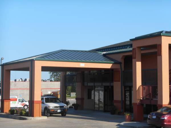 AmeriStay Inn — photo 10