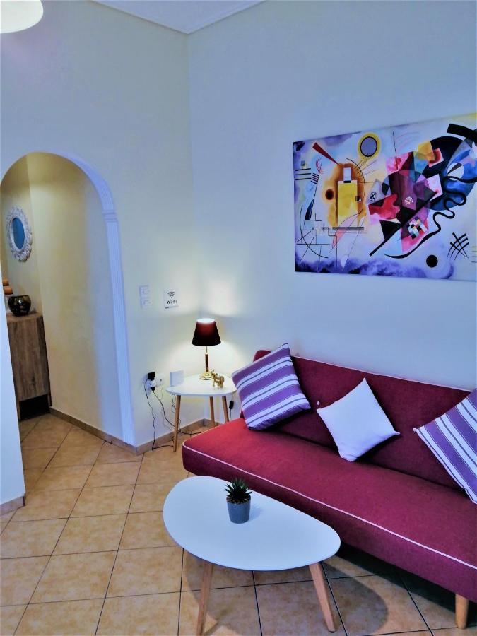 Comfy and cozy apartment (Ελλάδα Iliopoulaíika) - Booking.com