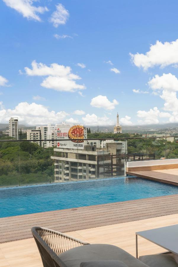 Rooftop swimming pool: Soha Panorama Luxury Apartments