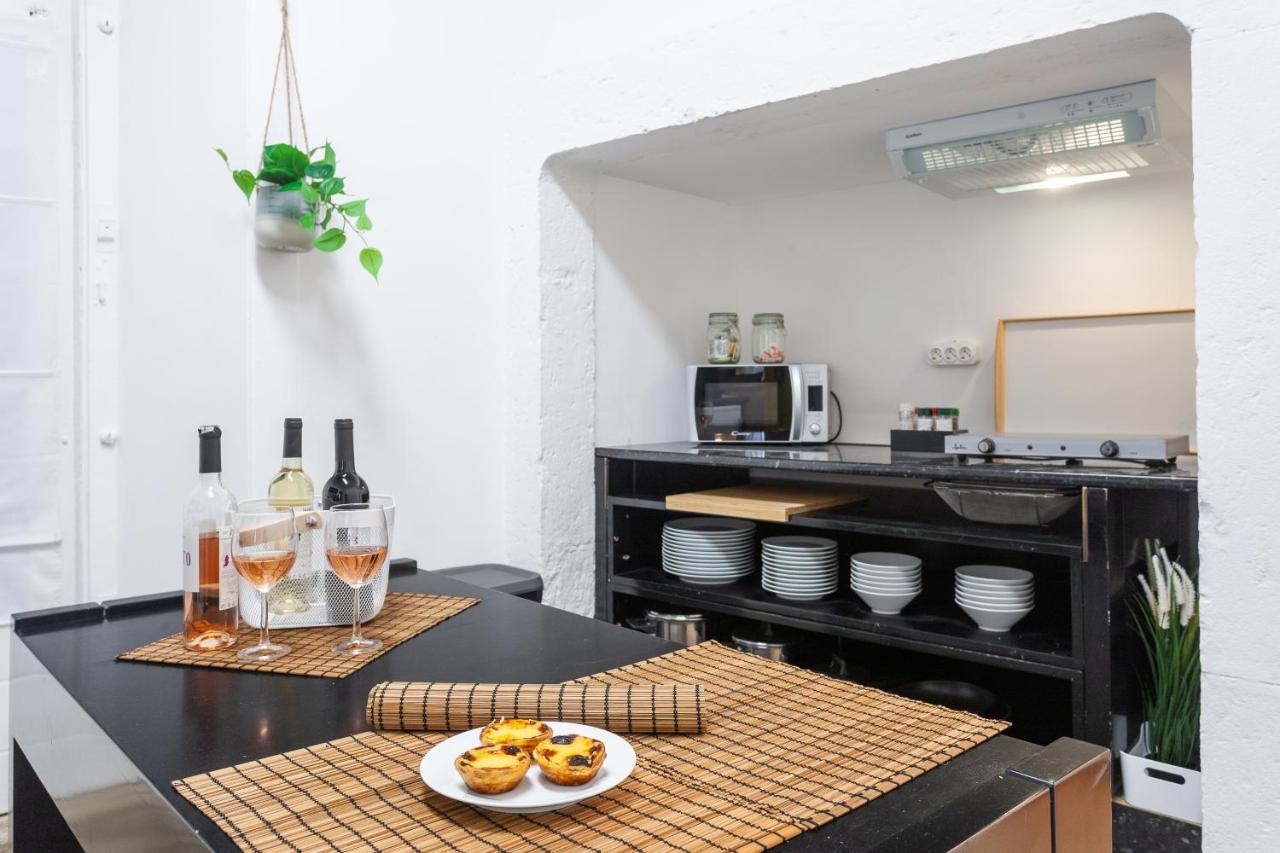 Yellow Tiles in City Center - 4