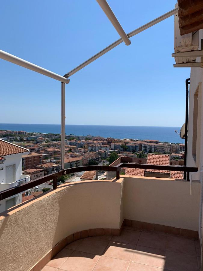 Appartamento con vista mare photo