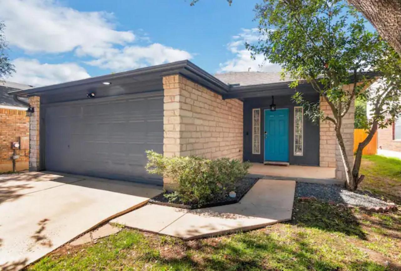 Modern Austin Retreat 15 Min to Downtown & Airport Sir - 5